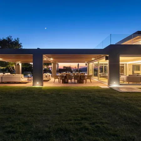 Utopia Grand Villa, A 6.000m2 Private Estate, By Thinkvilla Villa Corinth