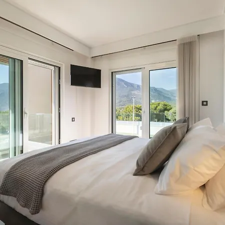 Utopia Grand Villa, A 6.000m2 Private Estate, By Thinkvilla Corinth