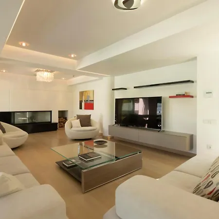 Utopia Grand Villa, A 6.000m2 Private Estate, By Thinkvilla * Corinth