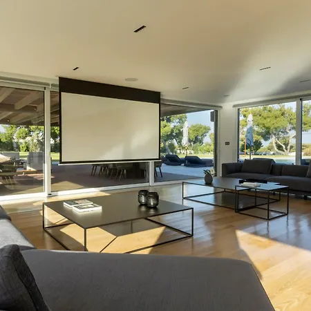 Villa Utopia Grand Villa, A 6.000m2 Private Estate, By Thinkvilla
